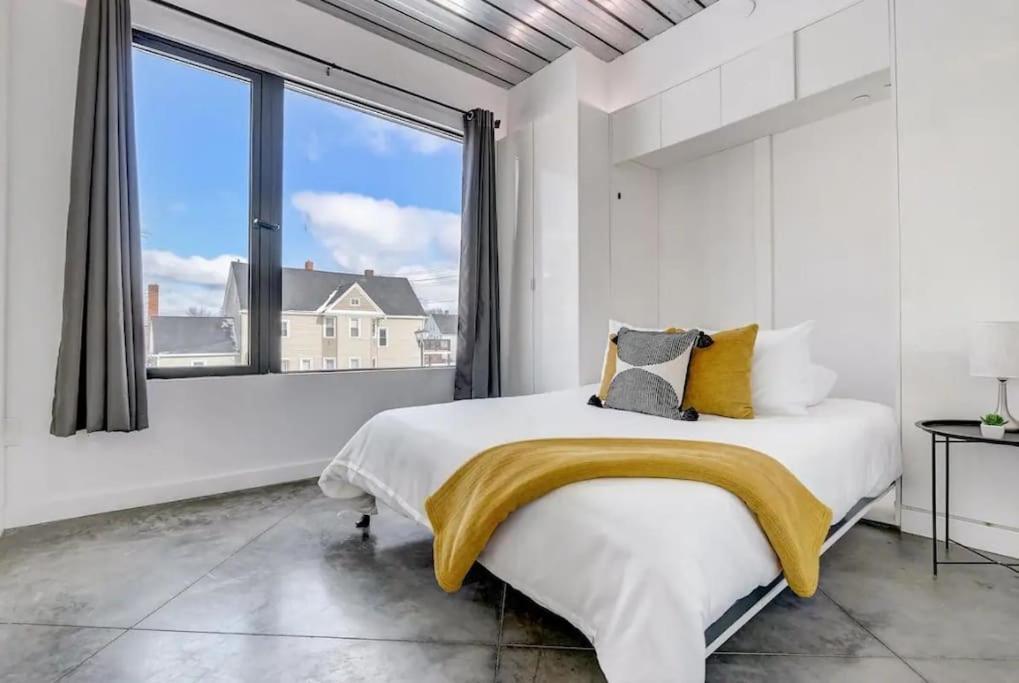 Kcm Mikros Smart Apartments 2 Cleveland Bagian luar foto